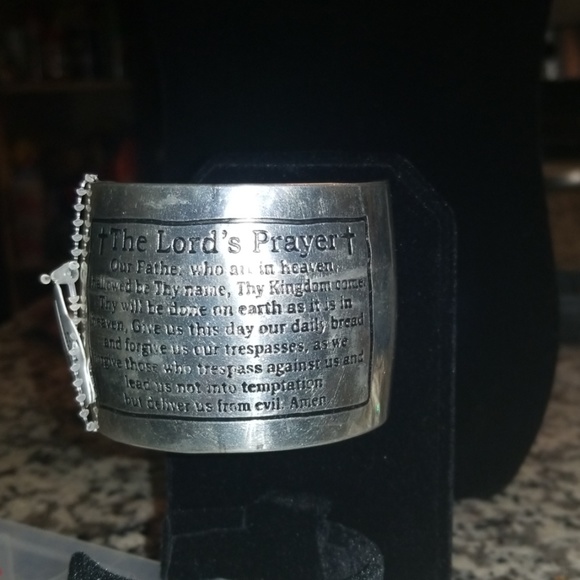 The Lord's Prayer on a silver cuff Bracelet - Picture 3 of 4